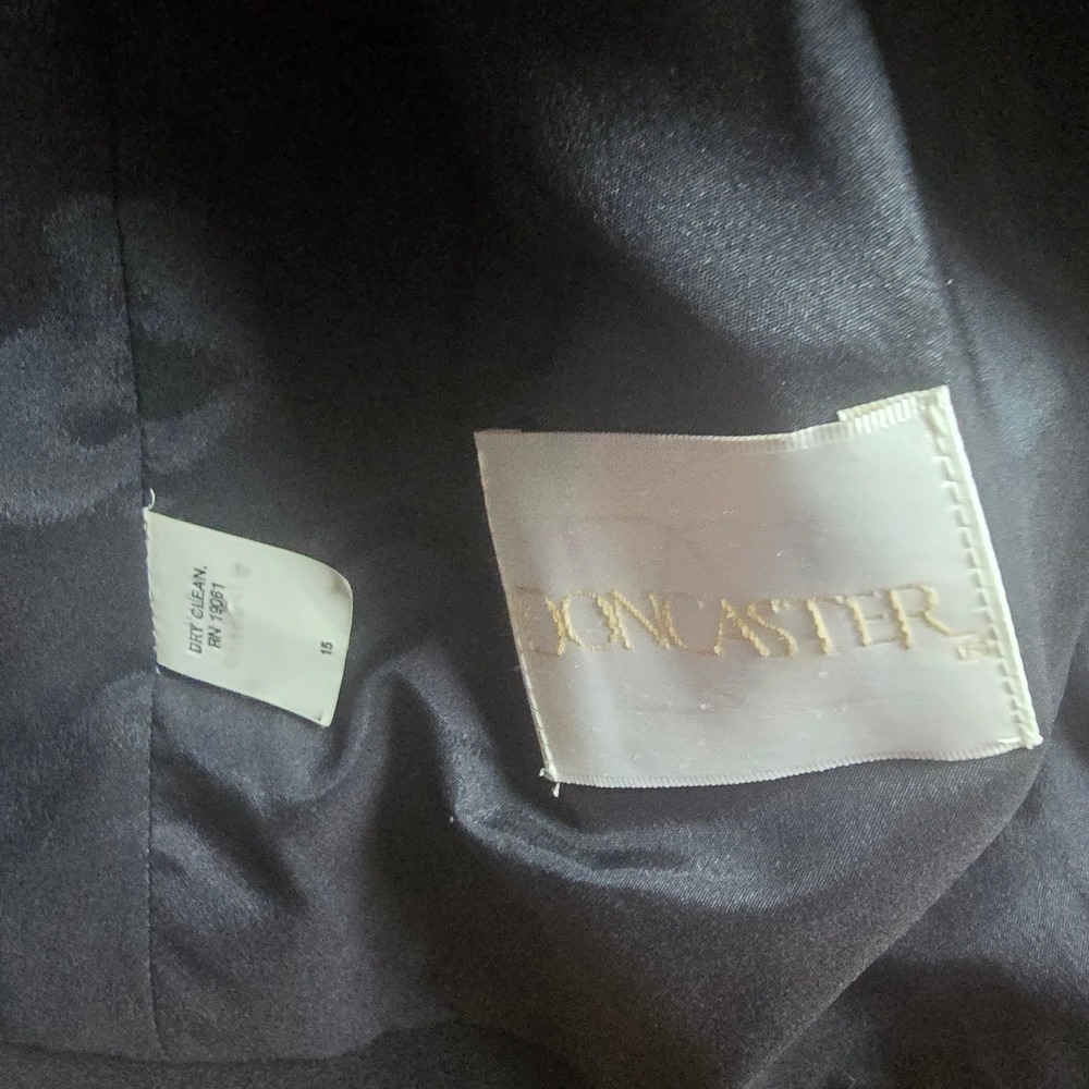 Doncaster Black Tailored Wool Jacket Gold Button Cropped Blazer Made in‎ USA - Picture 5 of 10